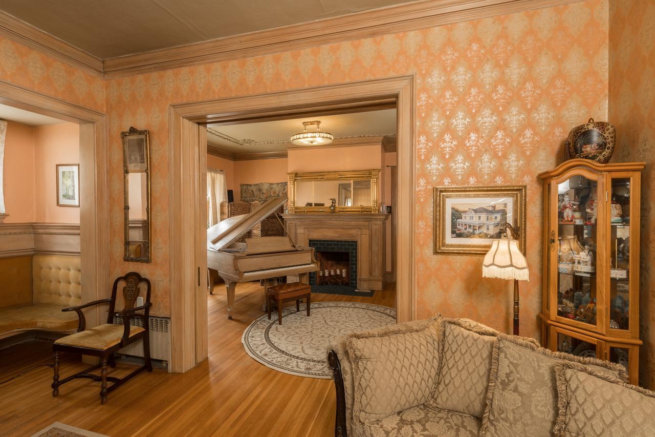 Ringling House Bed & Breakfast Baraboo Exteriör bild