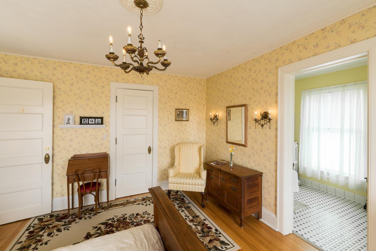 Ringling House Bed & Breakfast Baraboo Exteriör bild