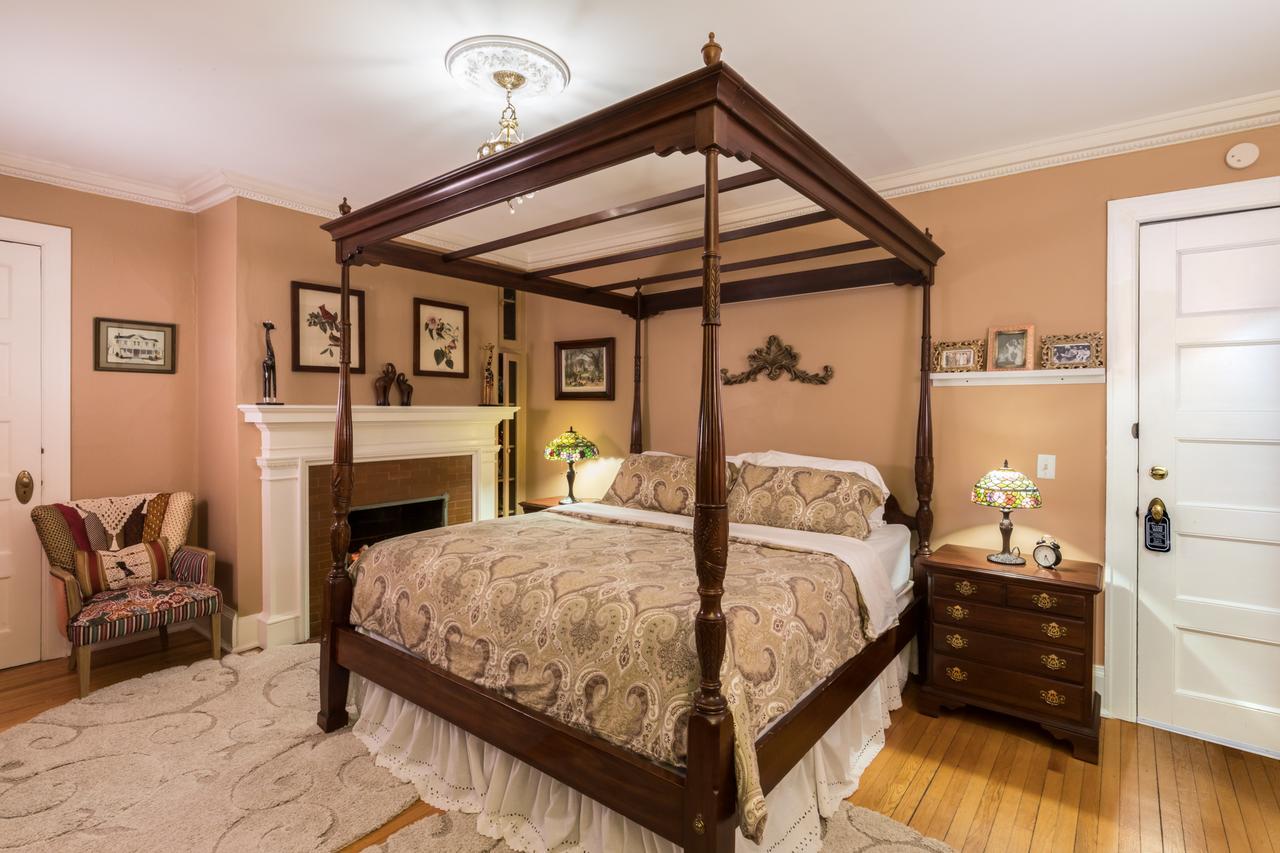 Ringling House Bed & Breakfast Baraboo Exteriör bild