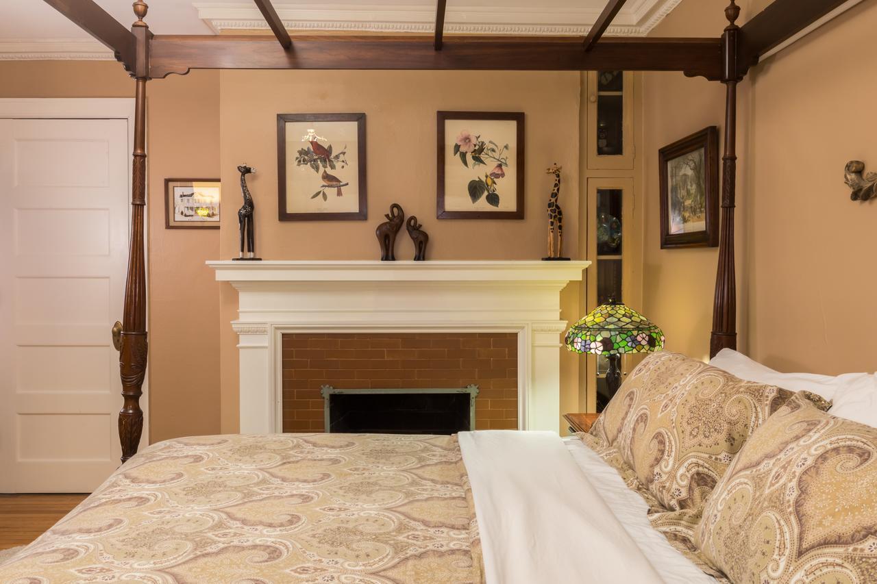Ringling House Bed & Breakfast Baraboo Exteriör bild