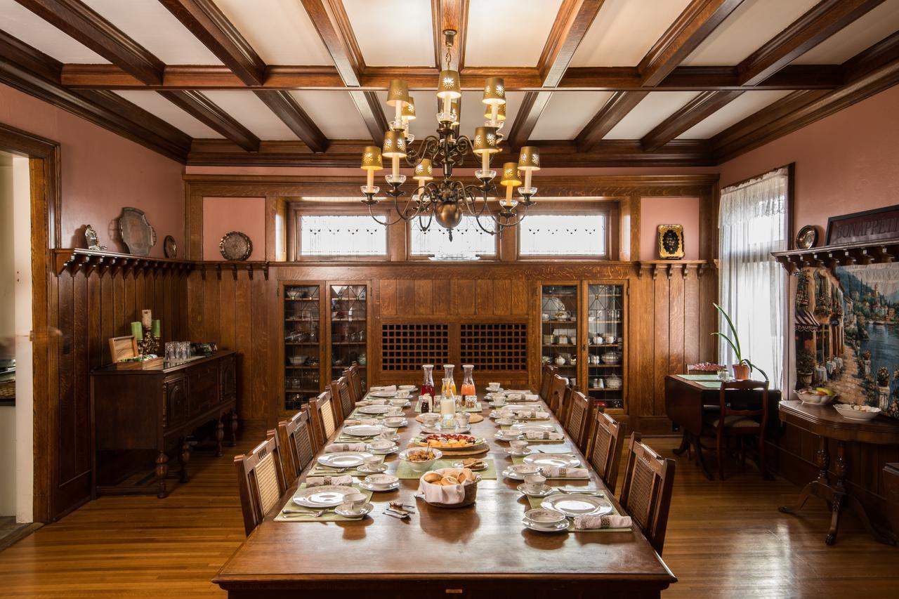 Ringling House Bed & Breakfast Baraboo Exteriör bild