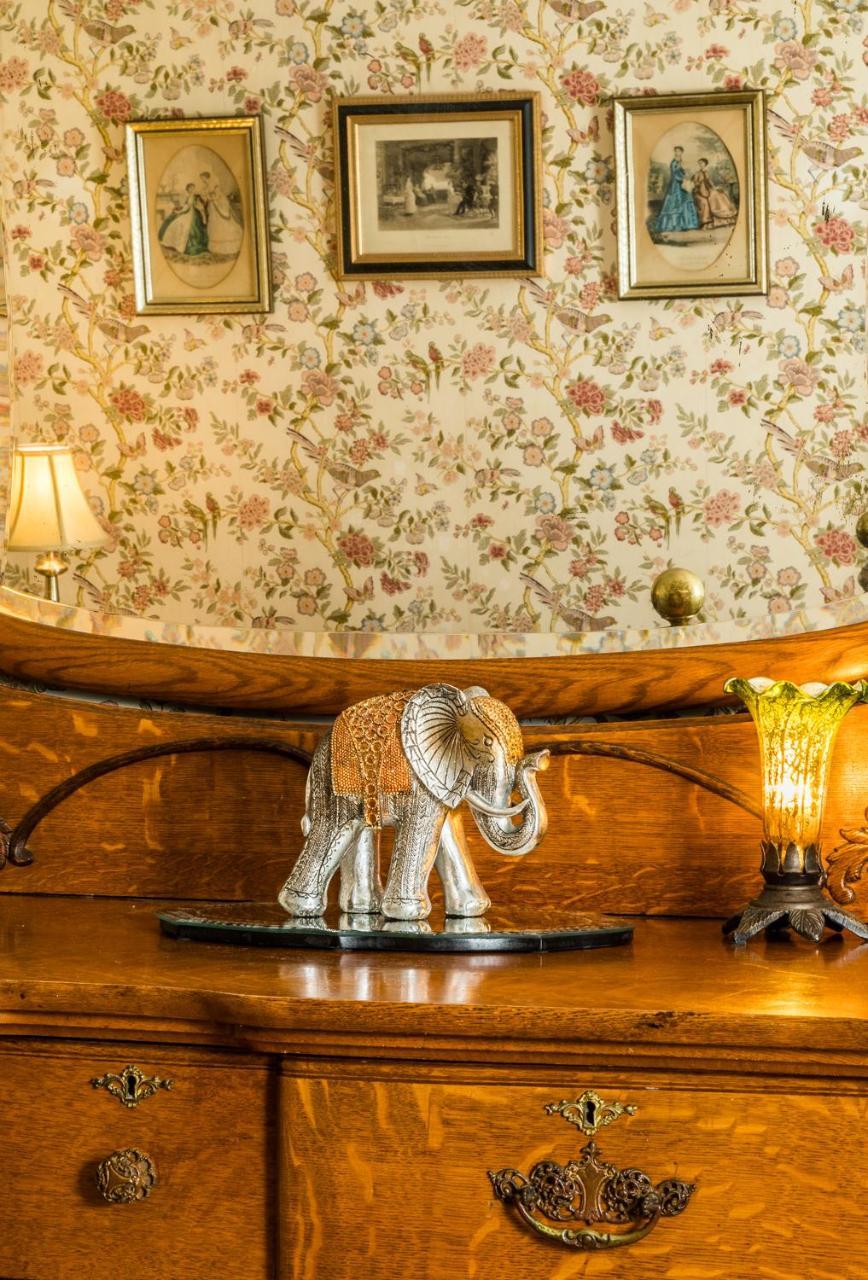 Ringling House Bed & Breakfast Baraboo Exteriör bild